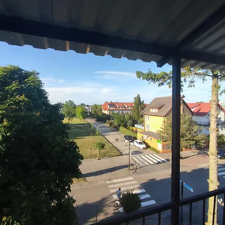 Elizabeth Kwatera prywatna *