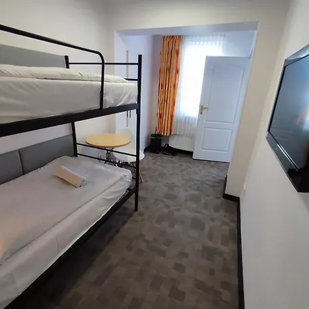 Проживание в семье Elizabeth